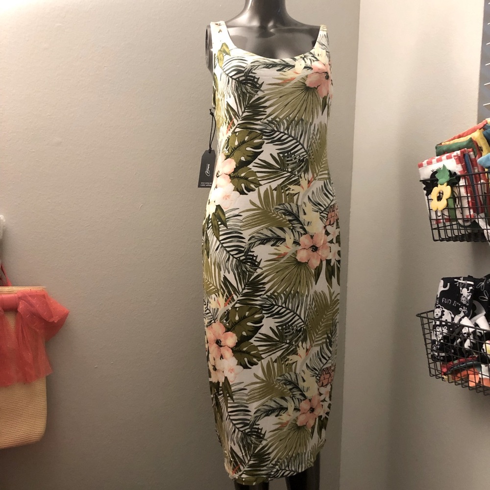 NWT) sleeveless tropical dress